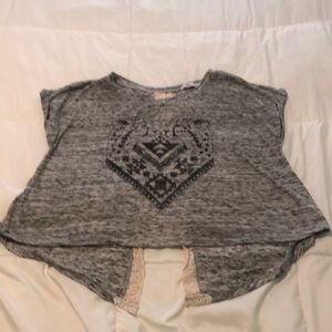 Hollister heathered gray T-shirt front design